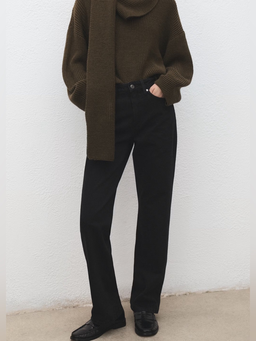Mango Straight-Leg High-Rise Jeans in Black
